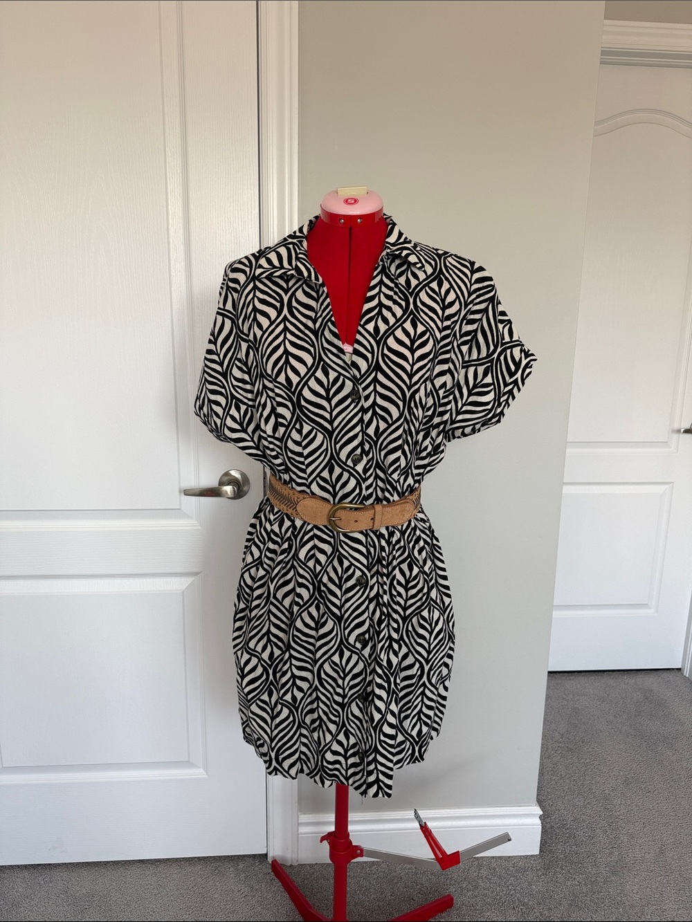 H&M Black and White Leaf-Print Shirt Dress